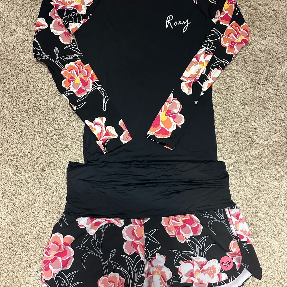 Roxy Black and Pink Floral Rash Guard Set